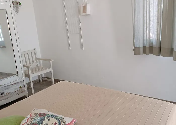 Sottovento Rooms&relax ゲストハウス 4*